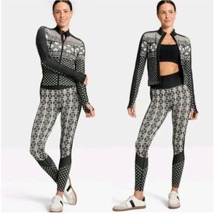 Full set All in motion Women's Black and White Patterned Activewear Set size XS